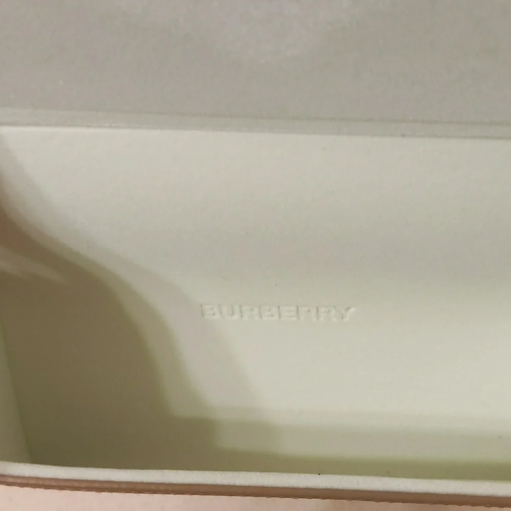 Burberry Bundle - Glasses case, lens cloth, & box